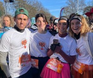 Notre cause portée fièrement par les coureurs au Marathon du Beaujolais Nouveau – novembre 2025